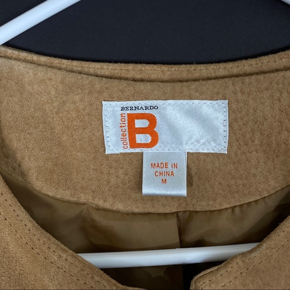 Bernardo collection tan leather suede zipper women’s jacket. Suede coat - Picture 5 of 11